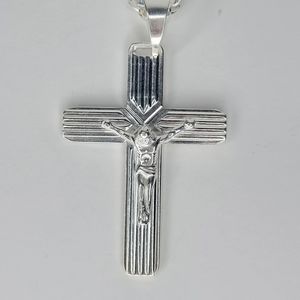 STERLING SILVER 25" CHAIN W/CRUCIFIX PENDANT